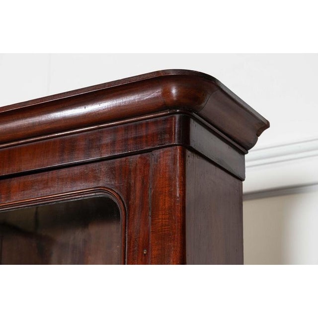 Large Antique English Glazed Mahogany Bookcase, 1880 For Sale - Image 10 of 18