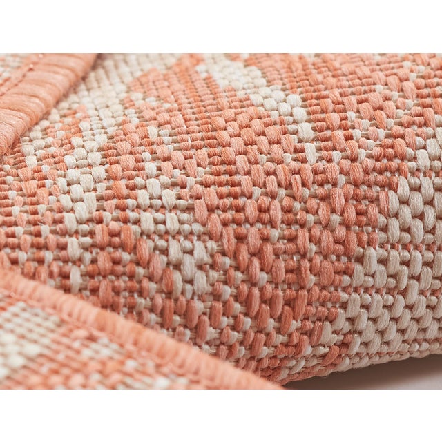 Momeni Contemporary Indoor/Outdoor Riviera Palm Rug in Coral, 5'3" x 7' For Sale - Image 4 of 9