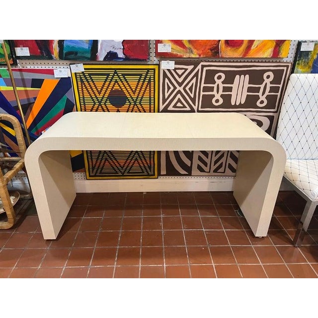 Off-white 1980's Off White Laminate Waterfall Console Table. For Sale - Image 8 of 18