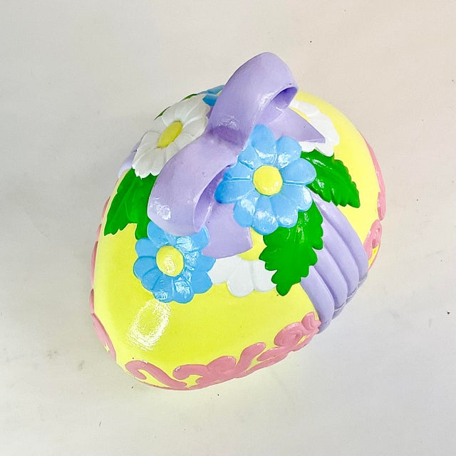 1975 Vintage Americana Folk Art Boho Chic Ceramic Easter Egg Box. For Sale - Image 9 of 11