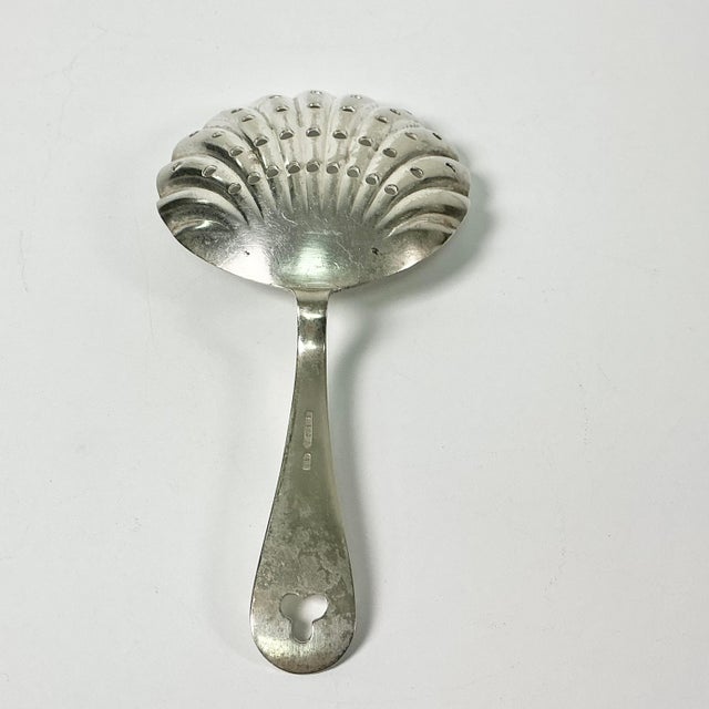 Silver Late 1800s Antique Barbour Silver Co Shell Shaped Silverplate Serving Spoon. For Sale - Image 8 of 10