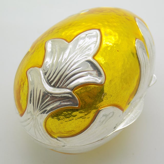 Vintage Italian Handmade Genuine Sterling Silver 925 Florentine Life Size Egg Shaped Box, 1980s For Sale - Image 3 of 13