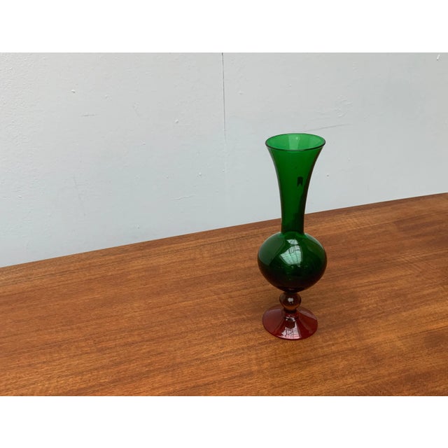 Vintage Italian Ornamental Glass Vase, in Very Good conditions. Designed 1970 to 1979
