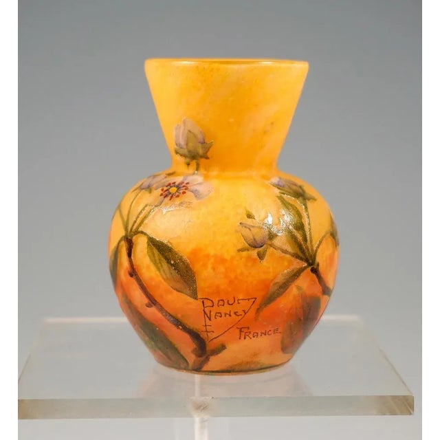 Art Nouveau Cameo Vase with Strawberry Blossoms Decor from Daum Nancy, France, 1910s For Sale - Image 4 of 7