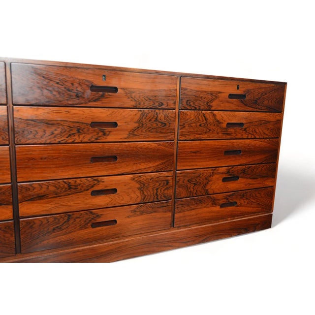 Wood Fifteen Drawer Low Dresser in Rosewood by Kai Winding For Sale - Image 7 of 8