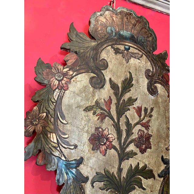 18th Century Venetian Polychrome and Mecca Lacquered Wooden Wall Sconces, Set of 2 For Sale - Image 13 of 15