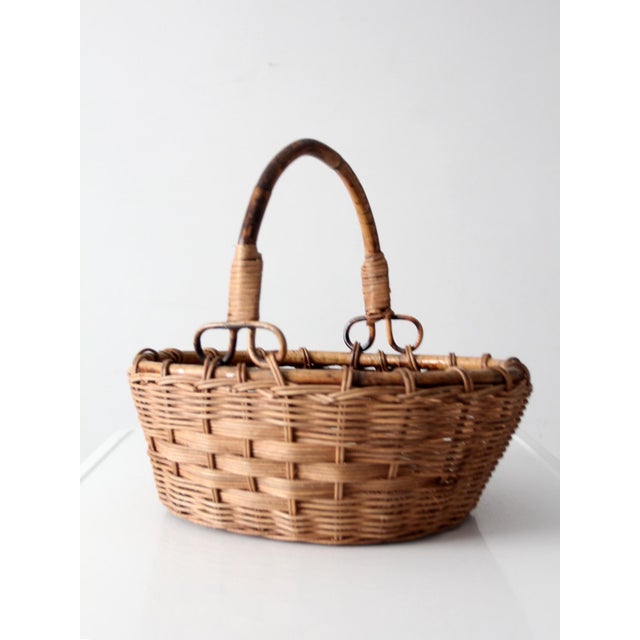 Farmhouse Vintage Woven Gathering Basket With Bamboo Handle For Sale - Image 3 of 13