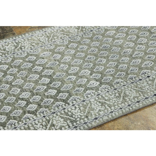 Hand-knotted in natural silk, this 3x8 runner is a new addition to Rug & Kilim's Block Print collection—an innovative line...