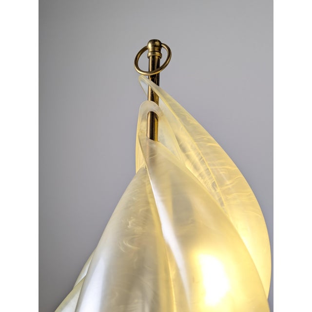 1970s Hollywood Regency Canadian Opalescent Acrylic Glass Table Lamp by Maison Rougier, 1970s For Sale - Image 5 of 14