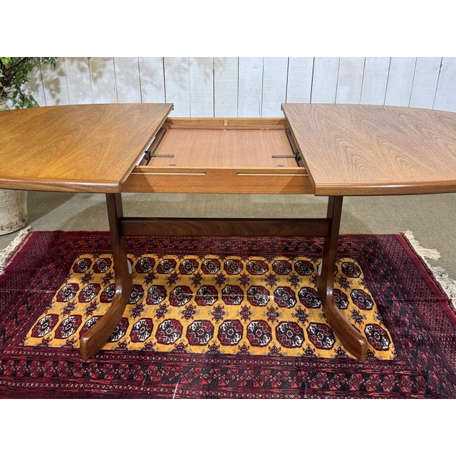 Oval Teak Table with a Butterfly Extension from G-Plan, 1970s For Sale - Image 15 of 18