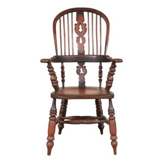 18th Century English Walnut Windsor Chair For Sale