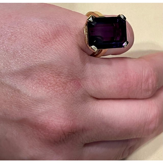 15 Carat Emerald Cut Amethyst Cocktail Ring in 14 Karat Yellow Gold, Size 6 For Sale - Image 14 of 18