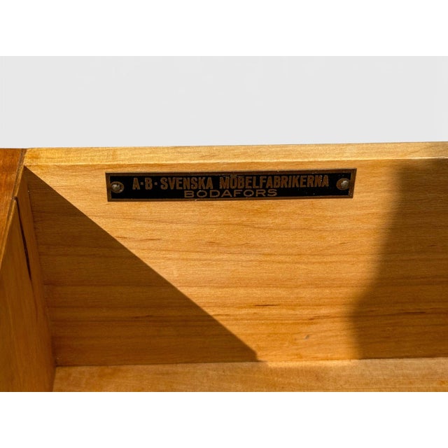 Swedish Modern Chest of Drawers by Axel Larsson, Mahogany Veneer, 1940s For Sale - Image 9 of 13