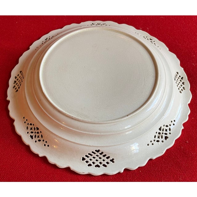 Cream Antique 18th Century English George III Creamware Charger Plate With Reticulated Border For Sale - Image 8 of 10