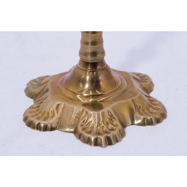 Mottahedeh 1980s Pair of Mottahedeh Winterthur Collection Brass Candlesticks For Sale - Image 4 of 12