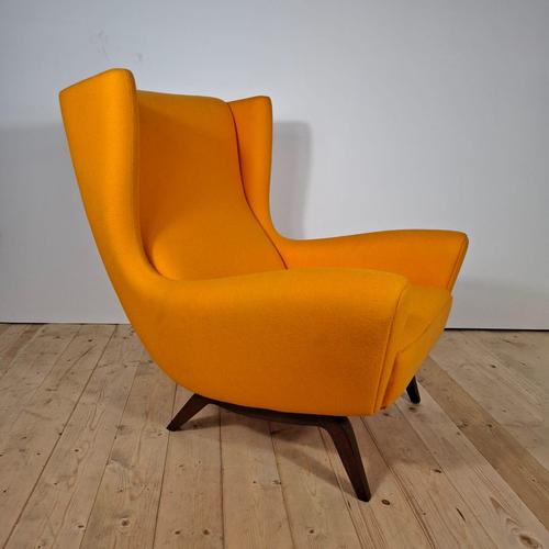 Model 110 Armchair by Illum Wikkelsø for Søren Willadsen – Denmark 1950s
