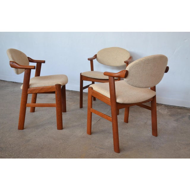 Beige Danish Chairs from Schou Andersen, 1960s, Set of 3 For Sale - Image 8 of 9