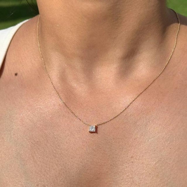 Princess-Cut Diamond Solitaire Pendant Necklace in 14k Yellow Gold For Sale In New York - Image 6 of 15