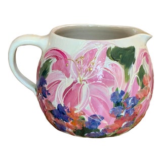 Hand‑Painted Artisan Floral Pitcher by Beth Sartin for Marshall Pottery, 2003 – Signed Texas Folk Art. Cottagecore Decor & Collector Piece For Sale