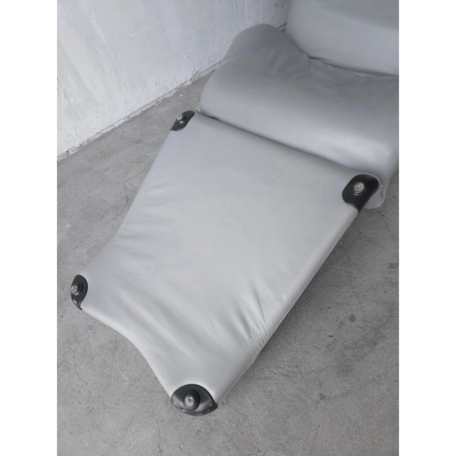 1980's "Wink" Lounge Chair by Toshiyuki Kita for Cassina For Sale - Image 12 of 16