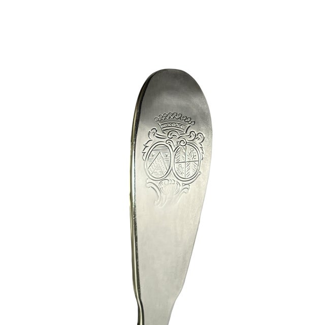 American Vintage Gorham Electroplated Hotel Silver "Rochambeau" Stuffing Serving Spoon, 1780 Reproduction With Engraved Jabez Bowen Presentation, 12.5" For Sale - Image 3 of 7