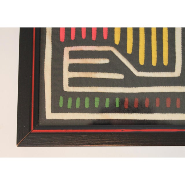 Vintage Framed Mola Textile Bird Artwork Wall Hanging For Sale - Image 4 of 8