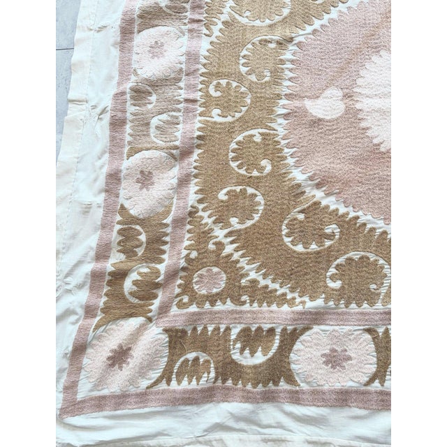 Samarkand Suzani Tablecloth - Embroidered Textile For Sale - Image 4 of 9