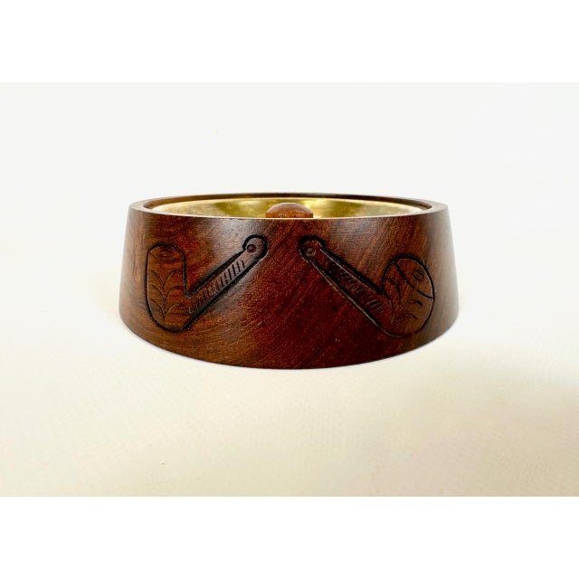 Mid-Century Modern Round Teak and Brass Pipe Ashtray, 1960s, in Very Good conditions. Designed 1960 to 1969