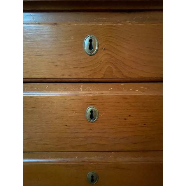 Antique 18th Century Pine Chippendale Style Chest of Drawers For Sale - Image 9 of 9