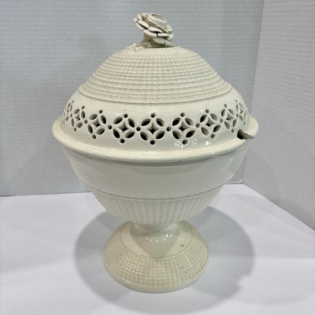 Antique 18th Century George III Creamware Covered Footed Bowl, Compote or Centerpiece With Flower Finial For Sale - Image 14 of 17