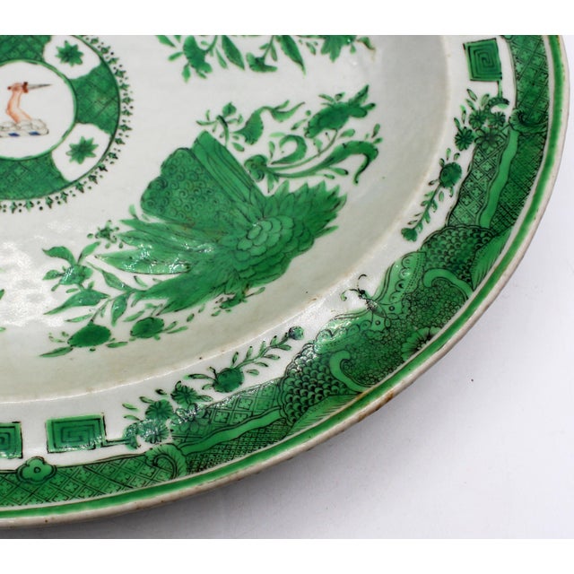 Chinoiserie C. 1805 Chinese Export Porcelain Green Fitzhugh Platter For Sale - Image 3 of 4