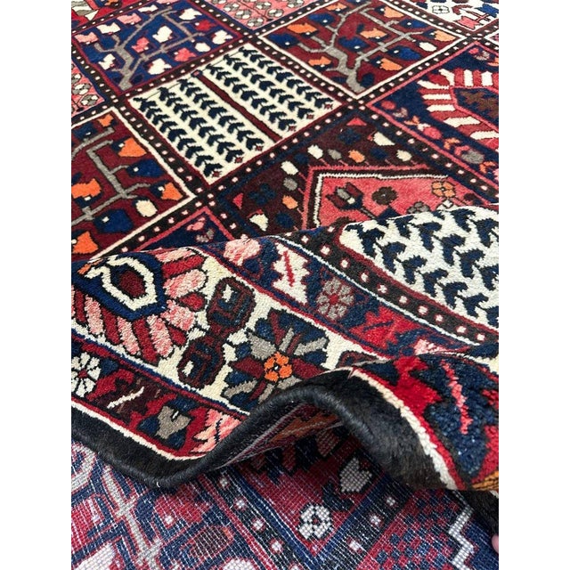 7x10 Old Persian Bakhtiari Area Rug - 502207 For Sale - Image 4 of 12