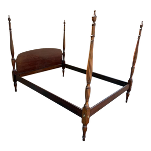 Georgian Style Carved Queen Size Poster Bed by White Furniture