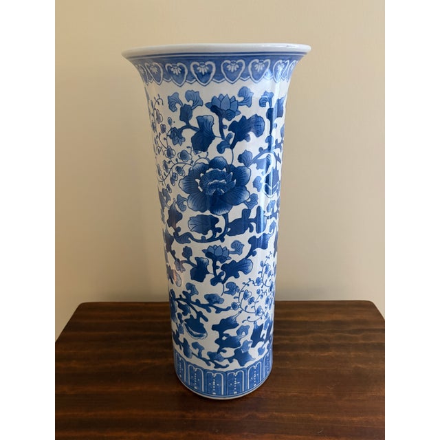 Late 20th Century Vintage Chinoiserie Blue and White Porcelain Umbrella Stand For Sale - Image 5 of 7
