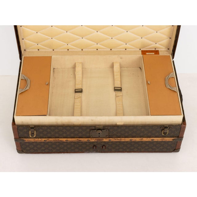 Louis Vuitton Monogram Steamer Trunk, Circa 1935 For Sale In New York - Image 6 of 15