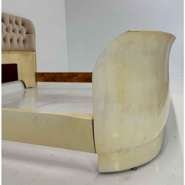 1940s Italian Art Deco Bed in Parchment Leather with Beige Velvet Capitonné, 1940s For Sale - Image 5 of 12