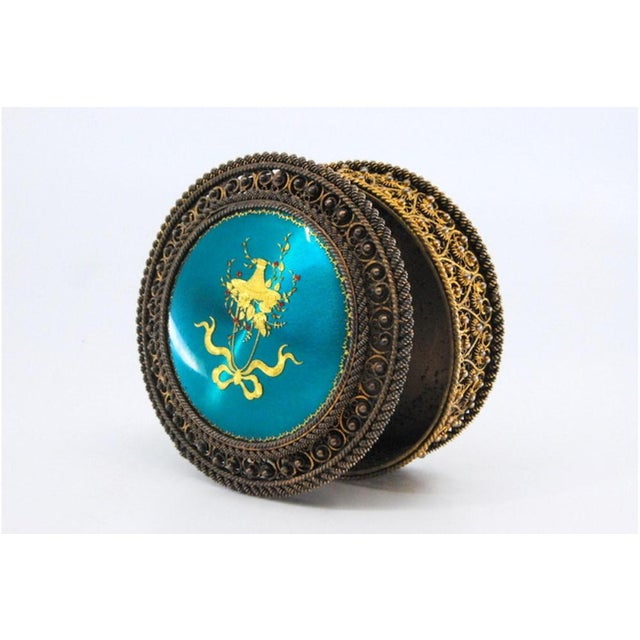 Silver Rose-Plated Silver Box with Filigree and Lid Decorated with Floral Motifs For Sale - Image 8 of 12