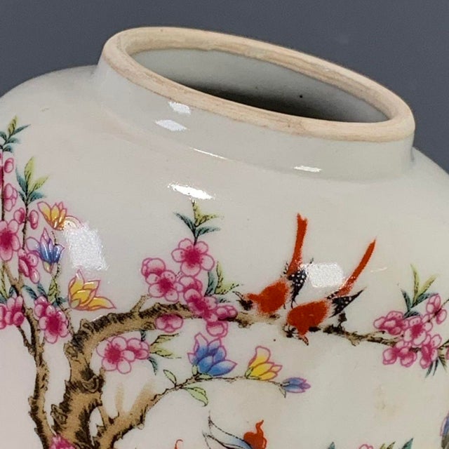 White Vintage Famille Rose Porcelain Tea Jar With Lid – Phoenix & Peony Motif, "Wan Yu" Mark For Sale - Image 8 of 8