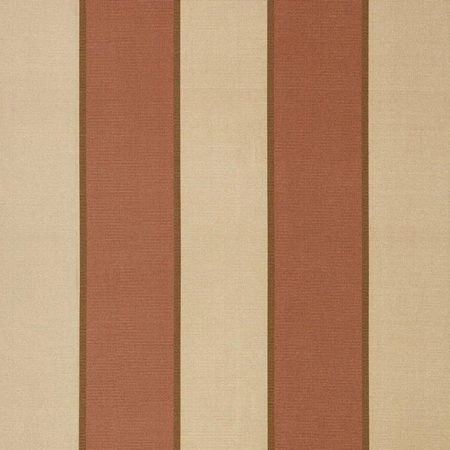 A drapery-weight fabric with the look and hand of fine silk but made of hardwearing polyester. It's both handsome and...