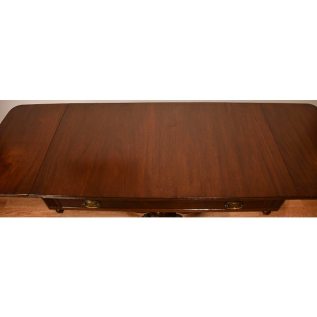 Traditional 1930s English Regency Style Mahogany Drop-Leaf Pembroke Table / Sofa Table For Sale - Image 3 of 16