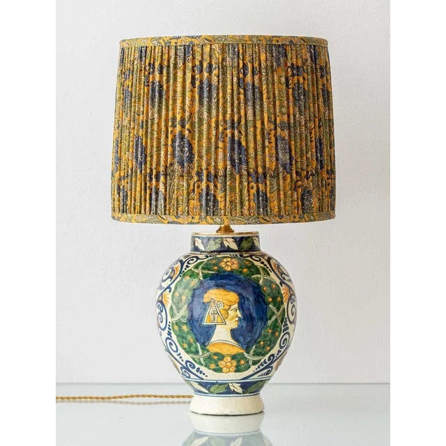 Italian Renaissance Revival Ceramic Table Lamp with New Pleated Silk Lampshade, 1880s For Sale - Image 13 of 13
