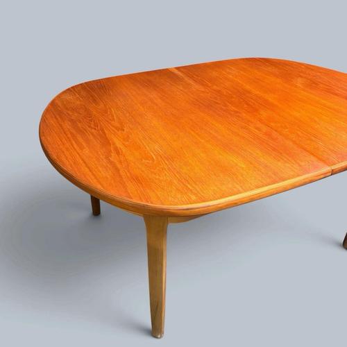 Mid-Century Oval Extending Teak Dining Table from Elliots of Newbury, 1960s For Sale - Image 4 of 7