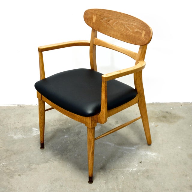 Mid-Century Modern Lane “Acclaim” Walnut & Ash Armchair For Sale - Image 3 of 14