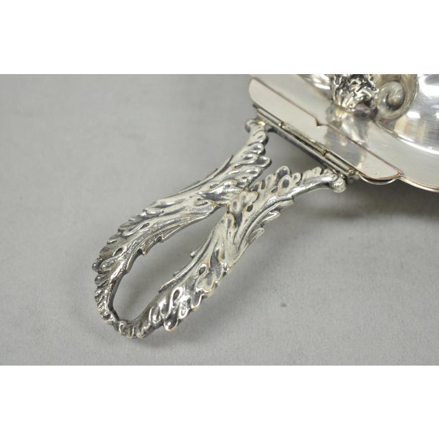 Traditional Vintage English Regency Silver Plated Clam Shell Table Butler Serving Dish For Sale - Image 3 of 17
