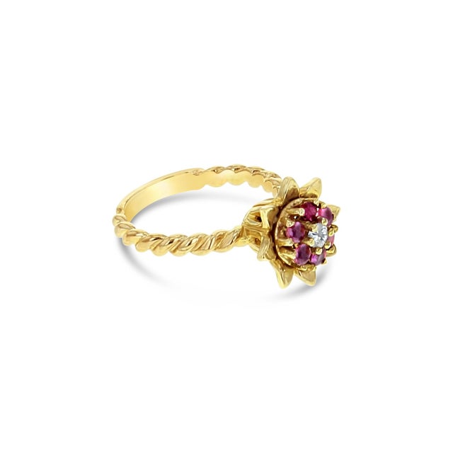 Contemporary Medium Ruby Tulip Ring 14k Yellow Gold, Size 10 For Sale - Image 3 of 4