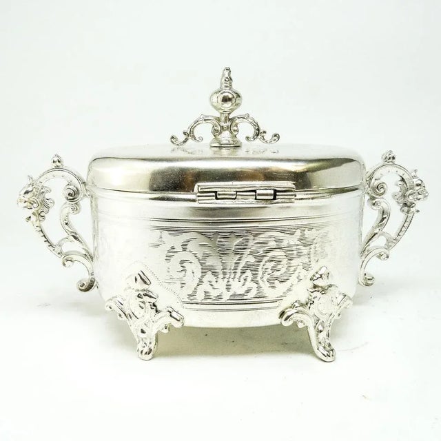 Metal Polish Biedermeier Gilloched Sugar Bow from Brothers Zolberg, 1880 For Sale - Image 7 of 12