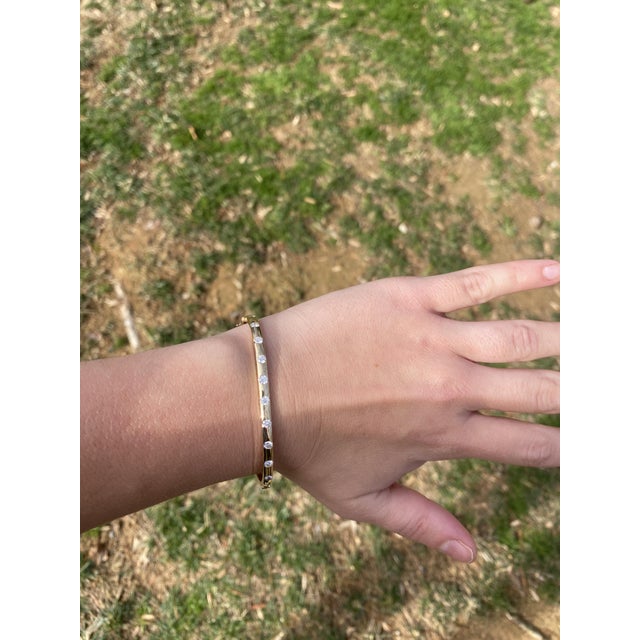 1ctw Diamond Hinged Bangle, 14k Yellow Gold, 6.5 Inches For Sale In Greensboro - Image 6 of 6