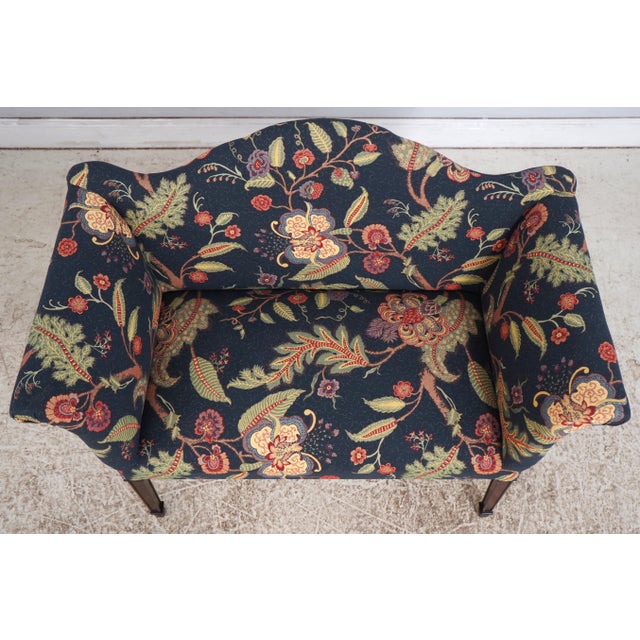 Traditional Federal Style Camelback Window Bench Settee For Sale - Image 3 of 18