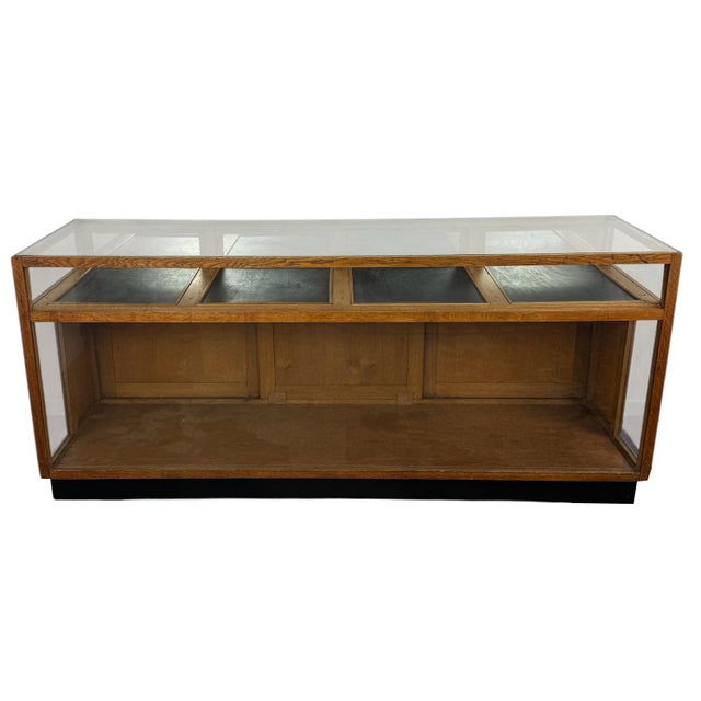 Large Vintage Oak Shop Display Counter, 1930s For Sale - Image 3 of 16
