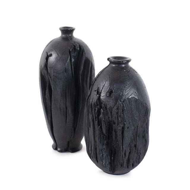 Haru Tall Vase in Black For Sale In Chicago - Image 6 of 10